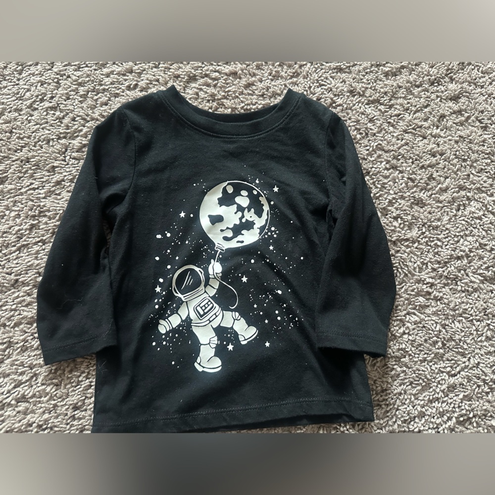 Preloved Cat & Jack Black Tee with White Moon Graphic